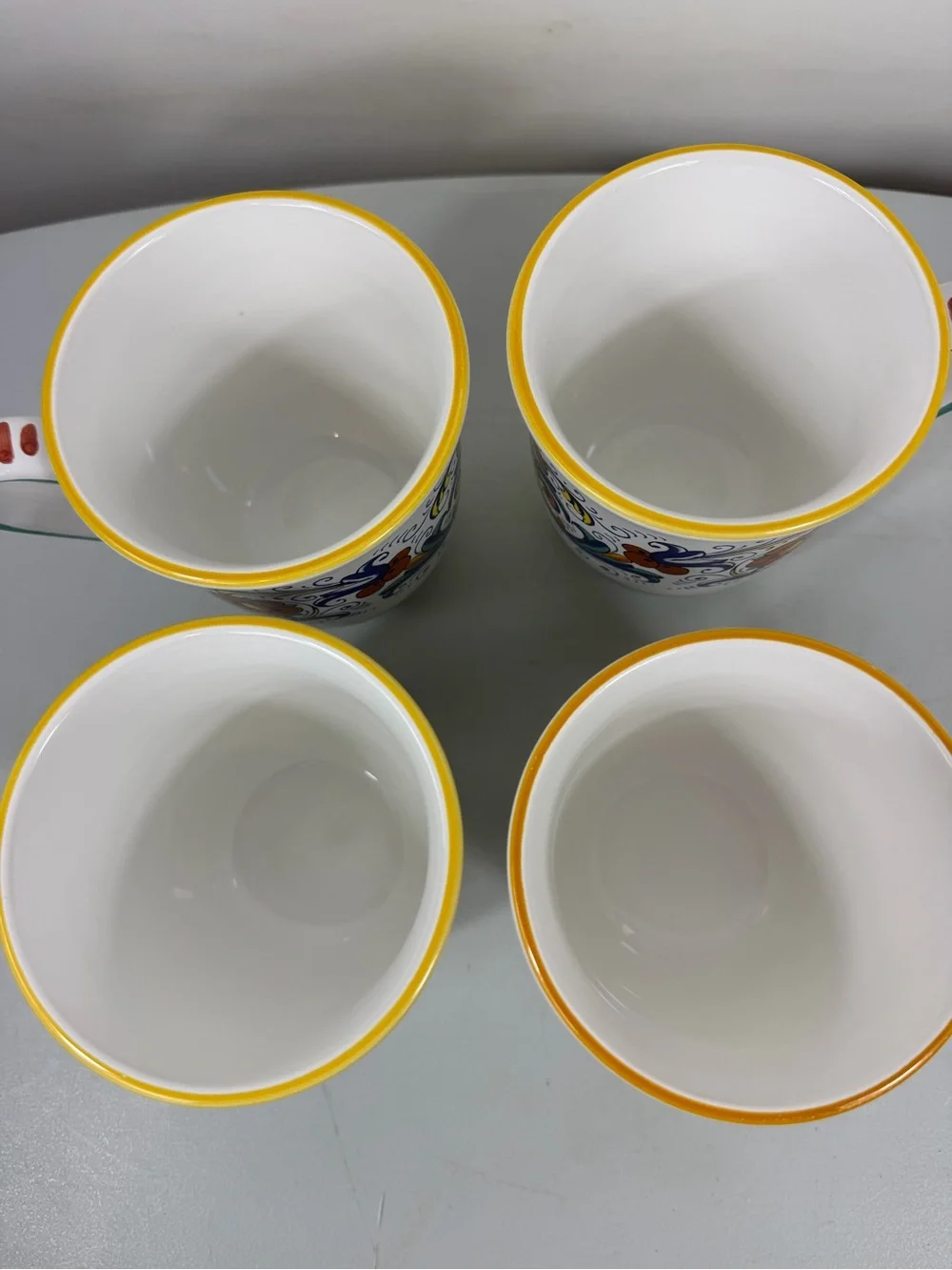 Sur la Table Nova Deruta set of 4 coffee mugs.